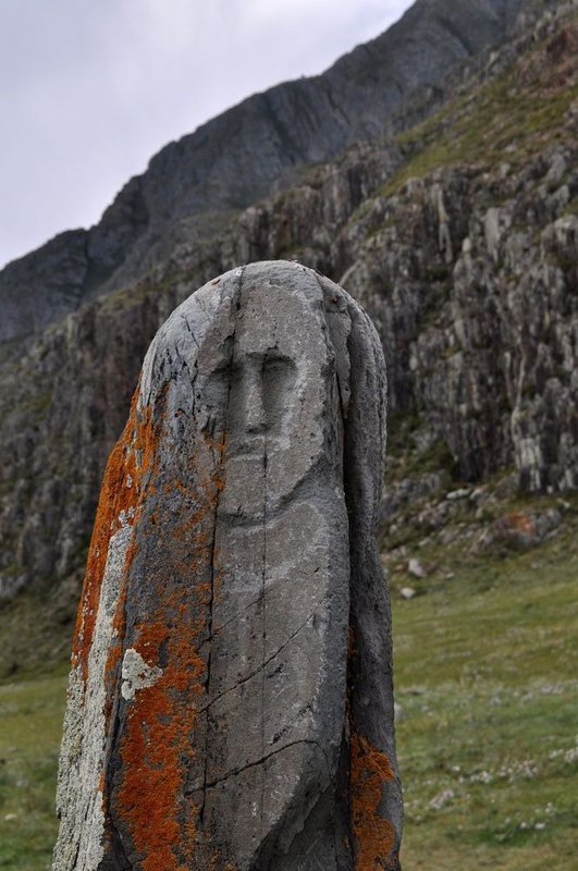 камень лицо горы